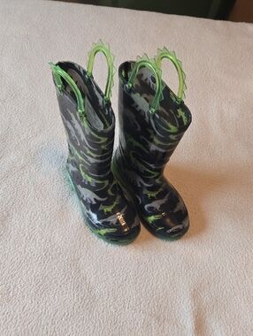 Western Chief Kids Black & Green Dinosaur Rain Boots with Pull Handles